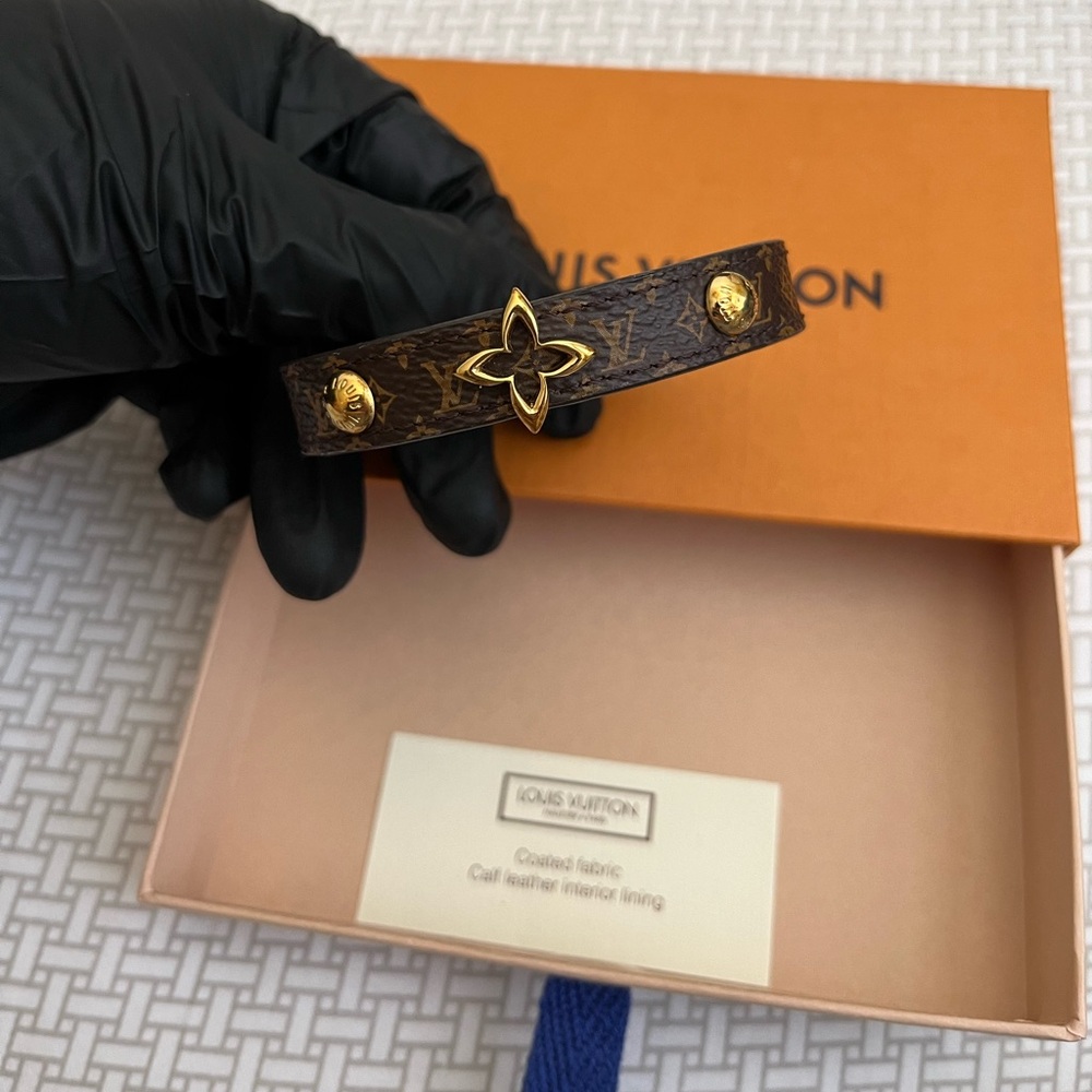 Louis Vuitton Blooming Bracelet- Leather